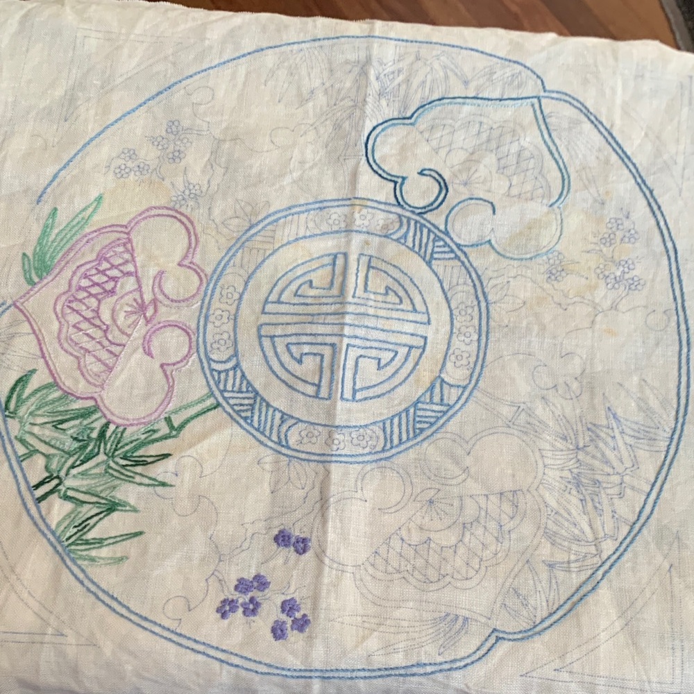 Heavy linen embroidery design kit. No thread. Oriental design.